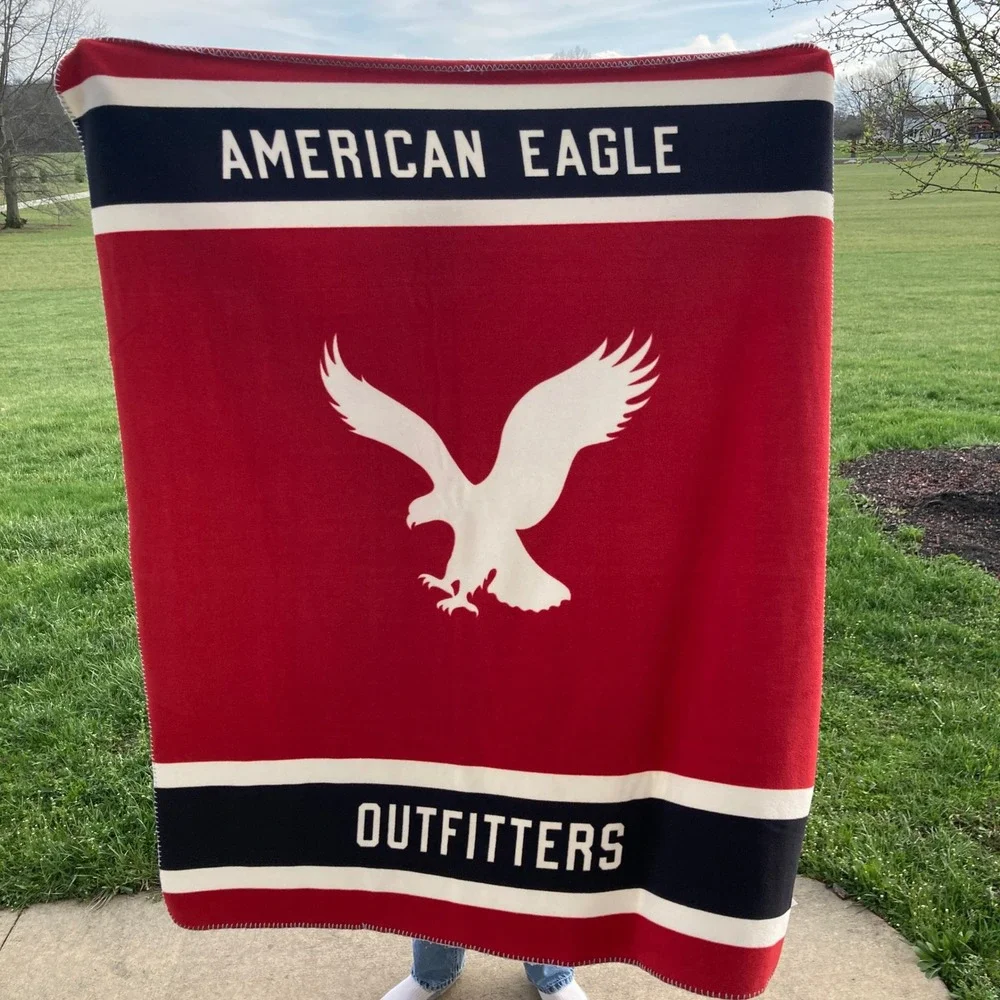 American‎ Eagle Outfitters Fleece Throw Blanket 48x60 inches Red White Blue Logo